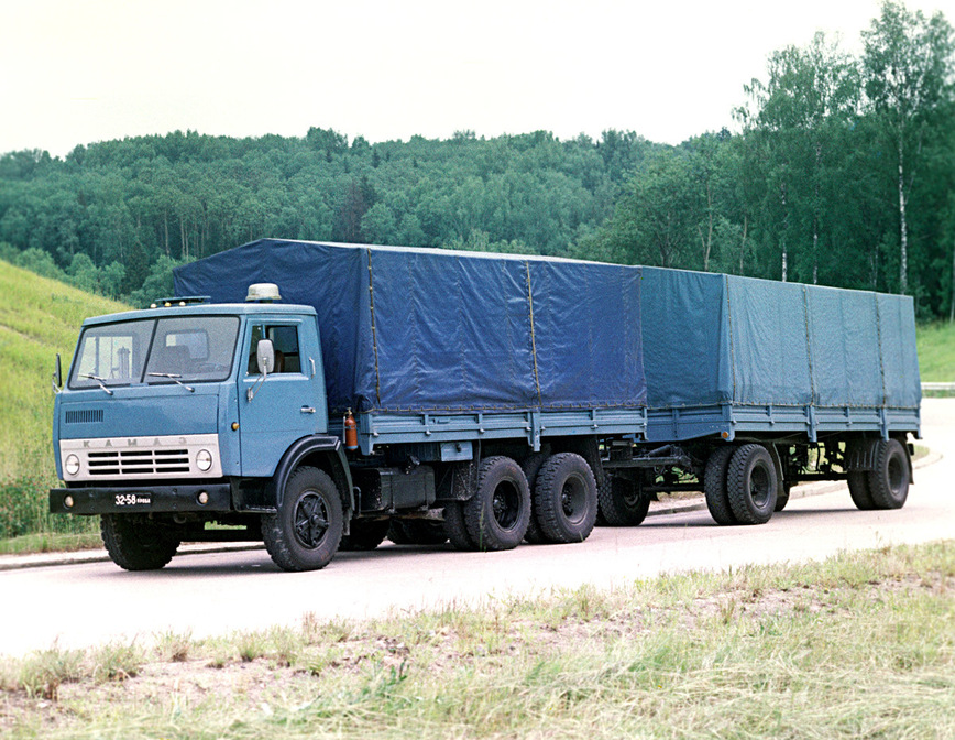 Советские грузовые автомобили ГАЗ-66, ЗиЛ-130 и КамАЗ-5320 - автомобили, проверенные временем - отличились не только своей надежной конструкцией и высокой проходимостью, но и отличной функциональностью по сей день.