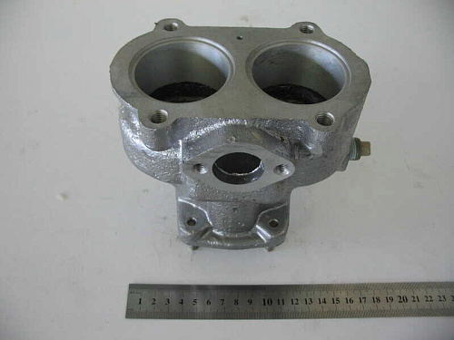 240-1303176-В КОРОБКА ВОДЯНАЯ (ЯМЗ)