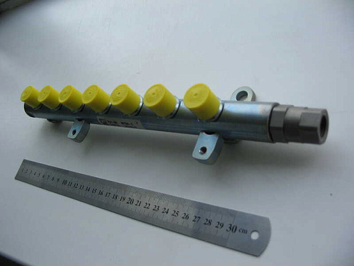 65850-1112303 Рампа ЯМЗ 6585, 6565 (007299-C) с клапаном ЯМЗ