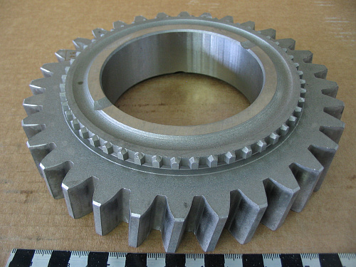 239-1701140-10 Шестерня заднего хода вторичного вала Z=32 МАЗ, УРАЛ КПП-239 Автодизель