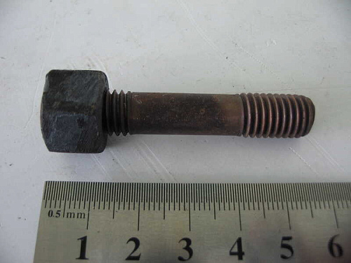 240Н-1008504 Болт крепления