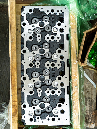 1002431699 Головка блока цилиндров WP4 Weichai без клапанов