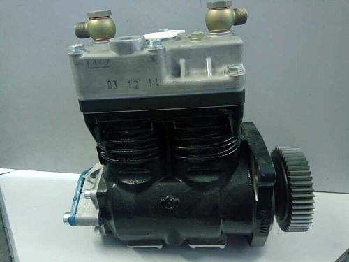 536-3509010 Компрессор МАЗ,УРАЛ дв.ЯМЗ-536 (2 цил.) жид.охлаж. без шкива 270л/мин. (АВТОДИЗЕЛЬ)