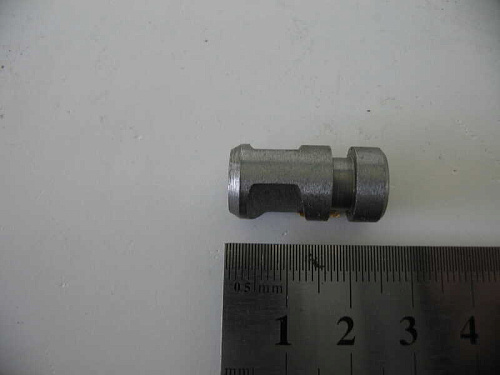 240-1005596-Б ЗАГЛУШКА МАСЛЯНОГО КАНАЛА (ЯМЗ)